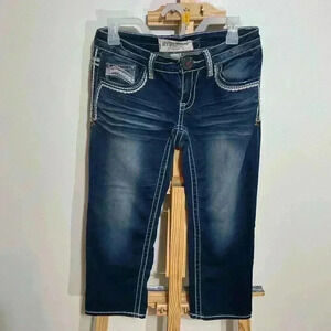 Hydraulic dark wash Gramercy, Capri jeans, decor pockets, women’s size 4 ￼